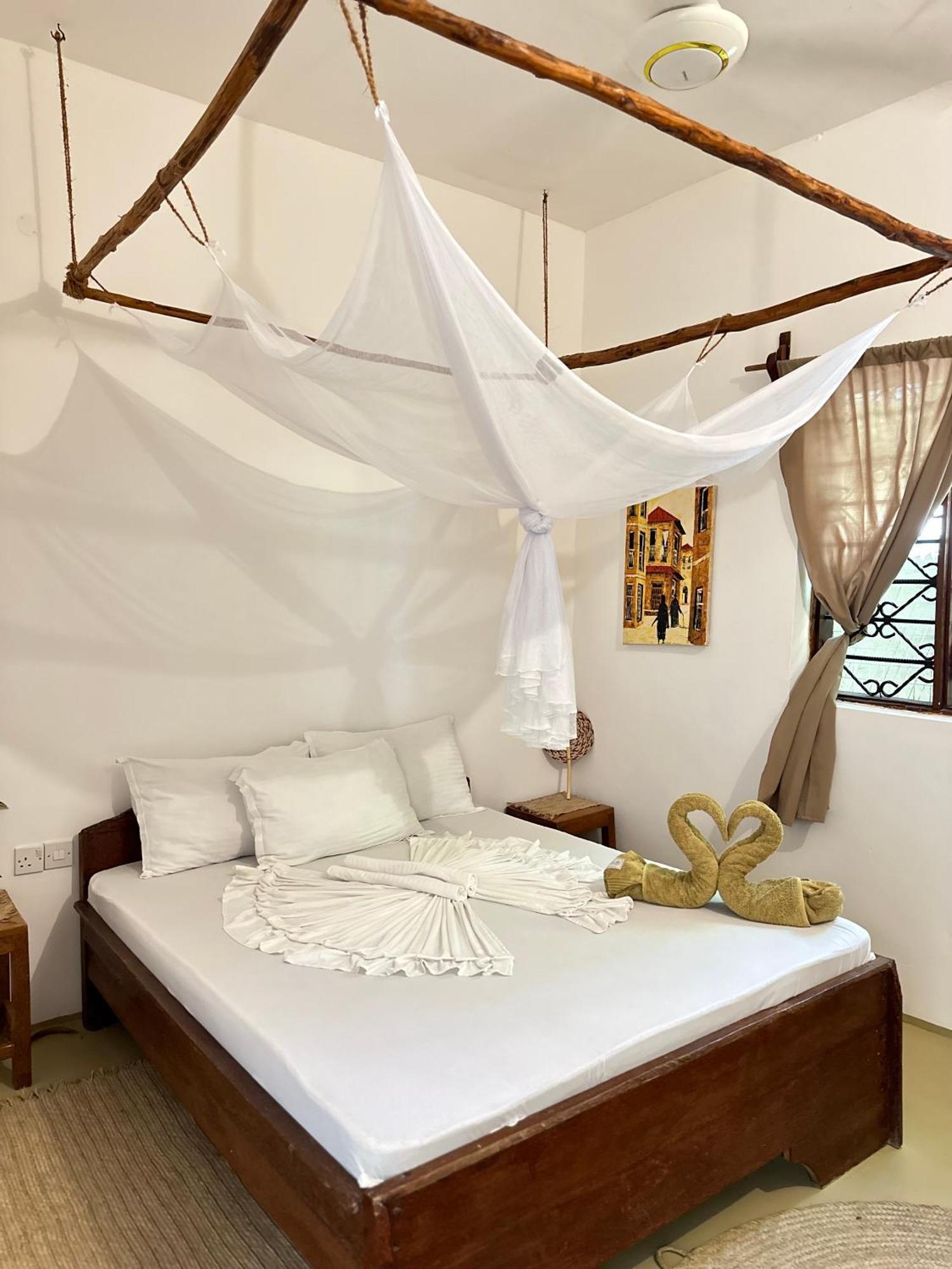 Mlango Paje House II Bed & Breakfast Exterior foto