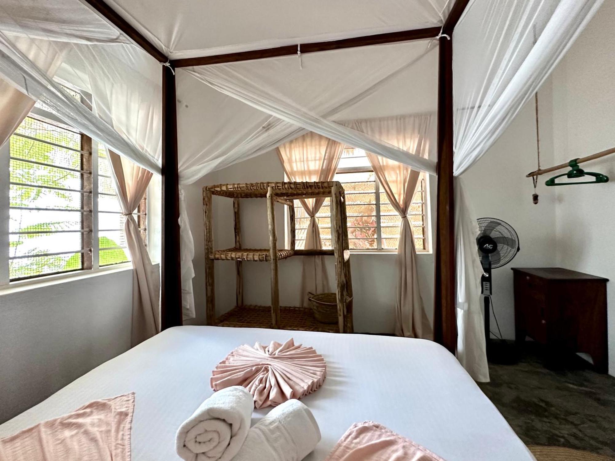 Mlango Paje House II Bed & Breakfast Exterior foto
